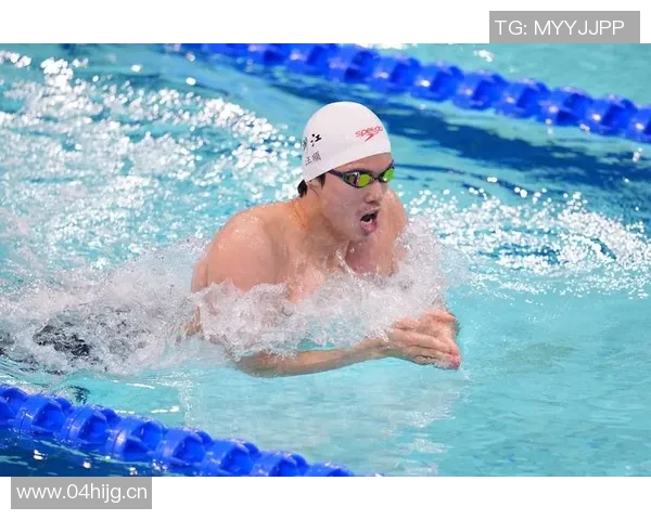 传奇游泳选手的奋斗历程与世界纪录背后的故事